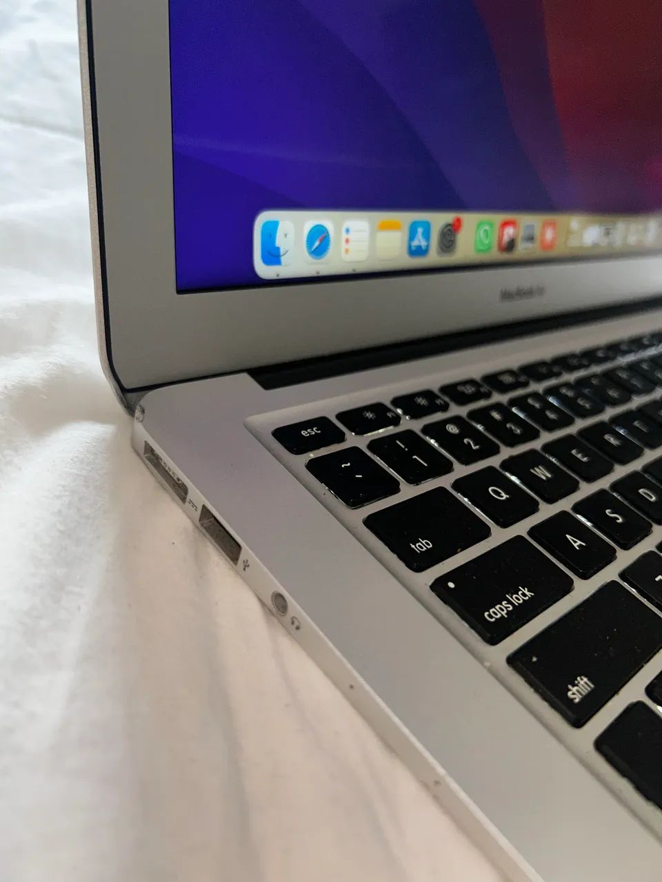 MacBook Air 2017 i5 8GB 256GB SSD - Apenas 160 Ciclos - Ótimo