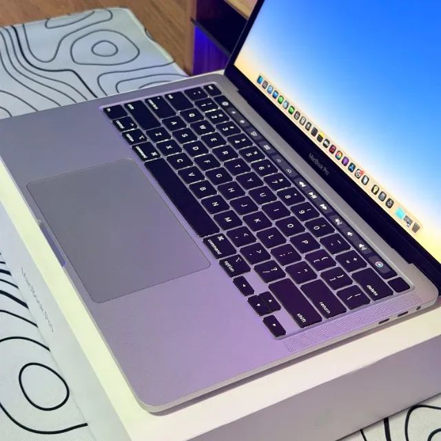 MacBook Pro TouchBar | Intel Core i5 | 16GB RAM | 512GB SSD