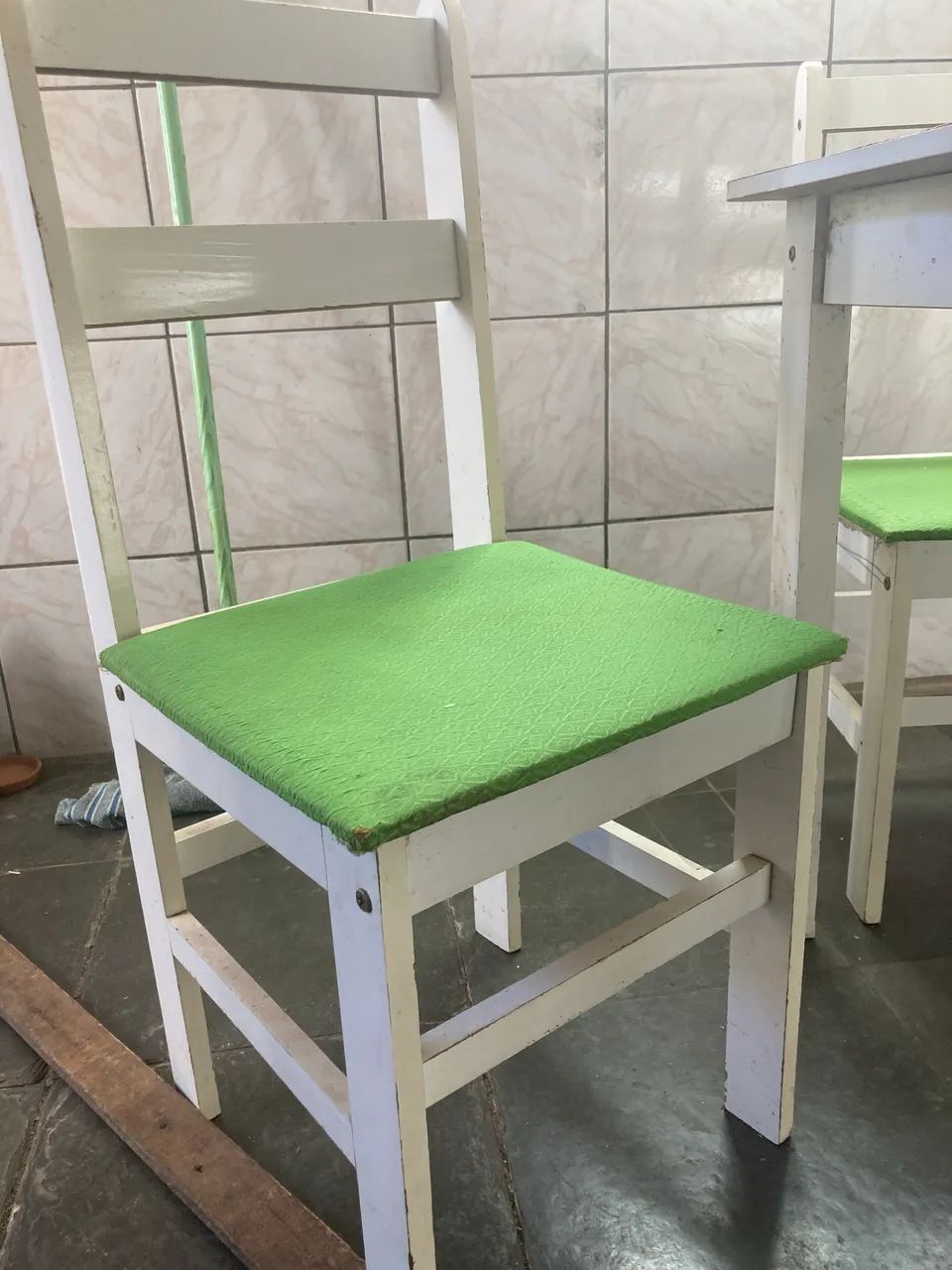 Mesa com 4 cadeiras  - Foto 3