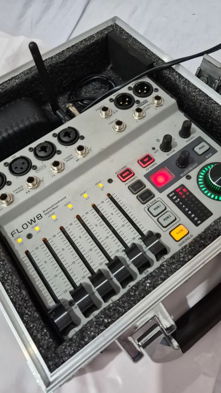 Mesa digital Flow 8 com Hard case - Foto 3