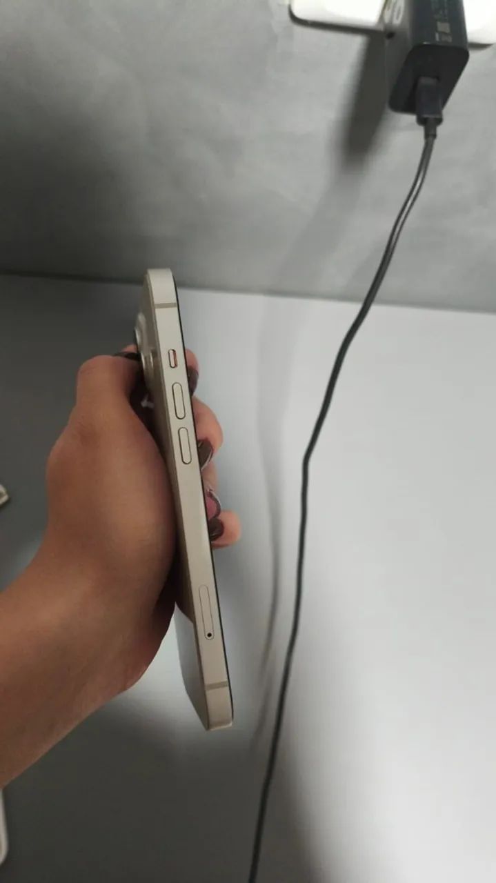 iPhone 13. 256 GB - Foto 2