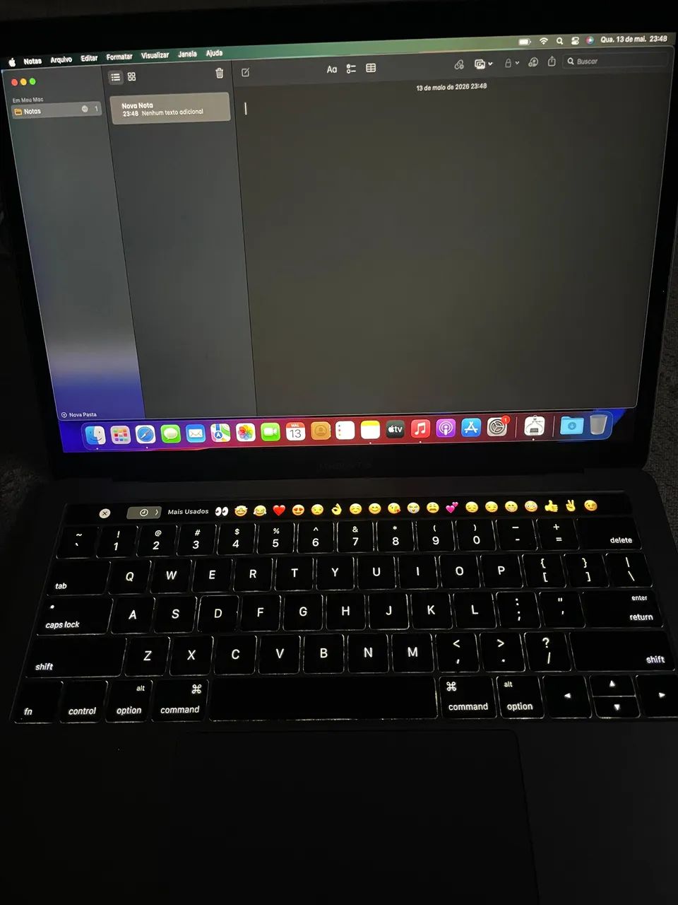 MacBook Pro453825318408704003