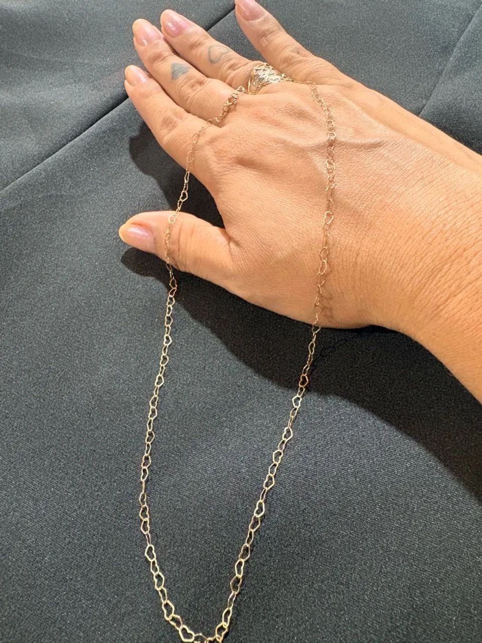 Vendo esse cordão de ouro 