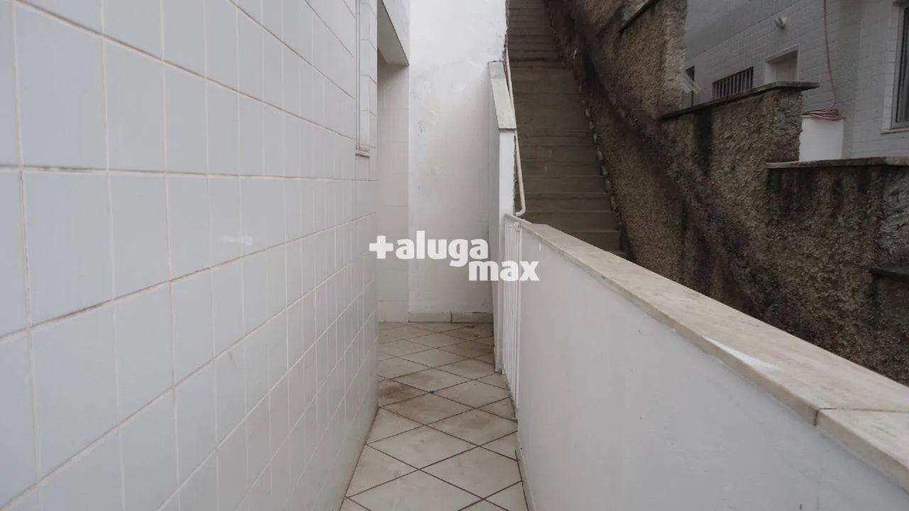 Apartamento de dois quartos com garagem - Foto 2