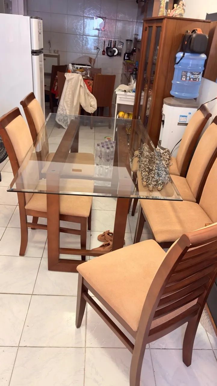 VENDO MESA DE JANTAR JACAÚNA COM 6 CADEIRAS - Foto 2