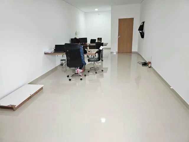 Sala Comercial Seminueva Terrea Padrao Av. Gualberto Soraes