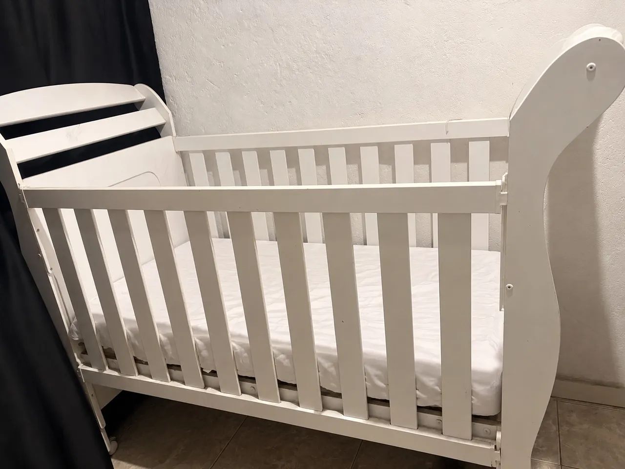 BERÇO COM COLCHÃO 