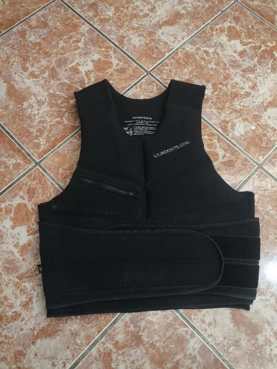 Colete ajustável 