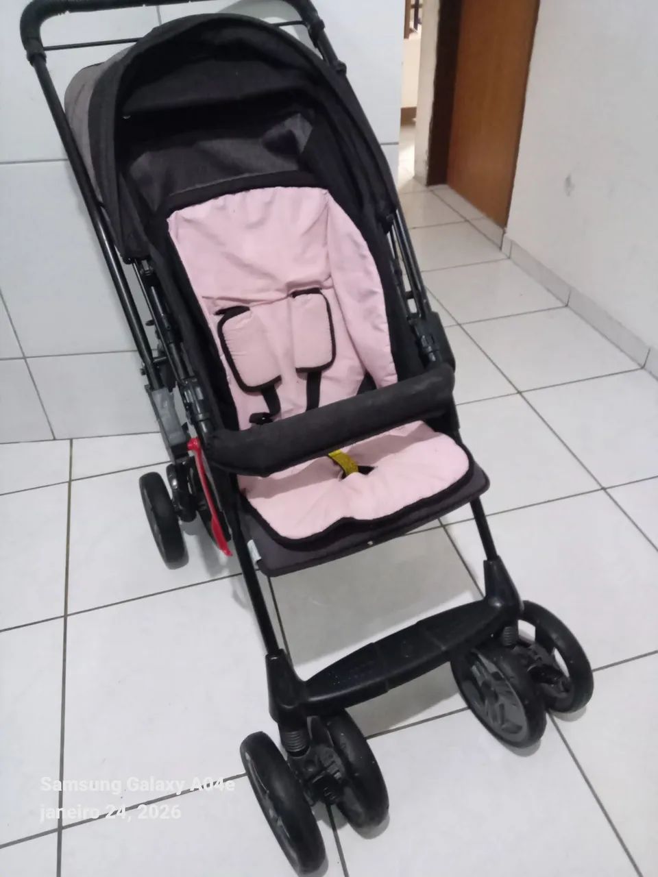 Carrinho de bebê bem conservado  - Foto 6