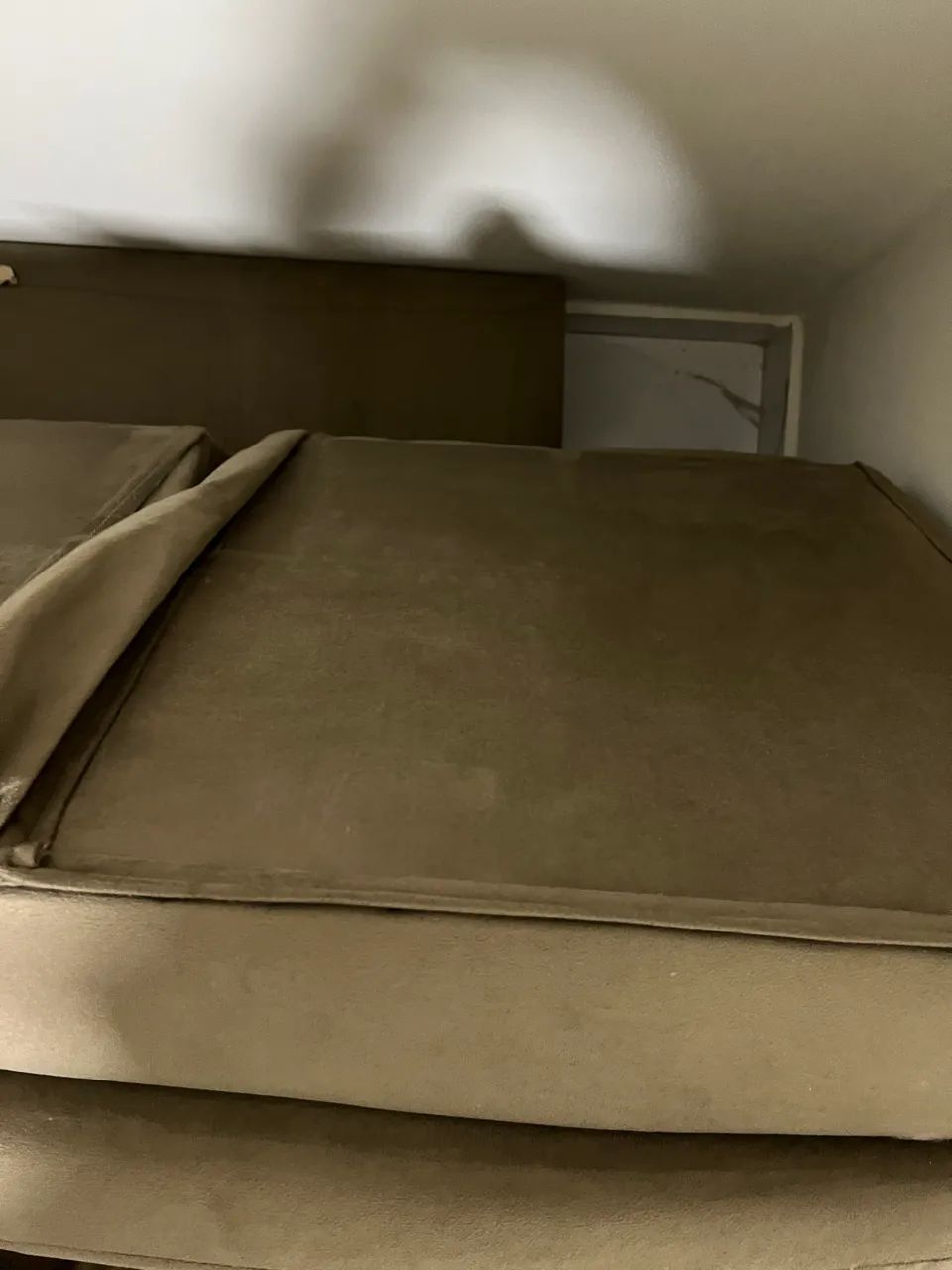 Sofá-Cama de dois lugares em ótimo estado de conservação.  - Foto 3