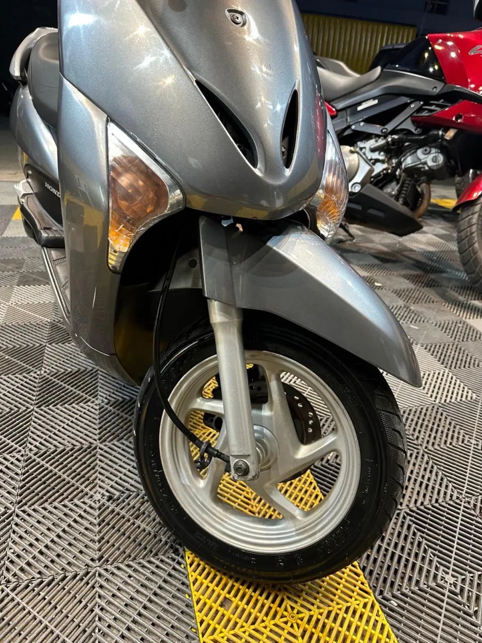HONDA LEAD  - Foto 4
