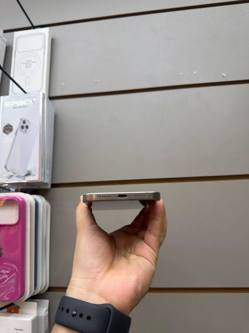 IPHONE 16 PRO MAX DE 1TB SEMINOVO  - Foto 4