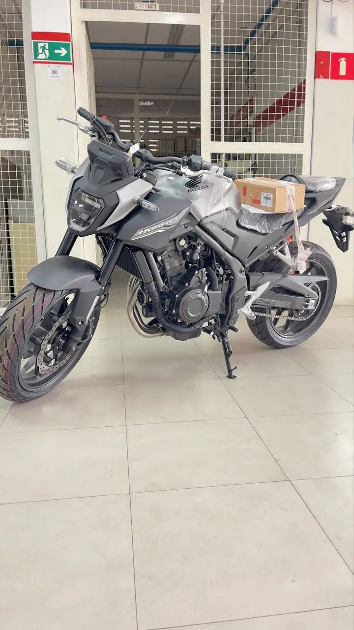 CB 500F Hornet - Foto 3