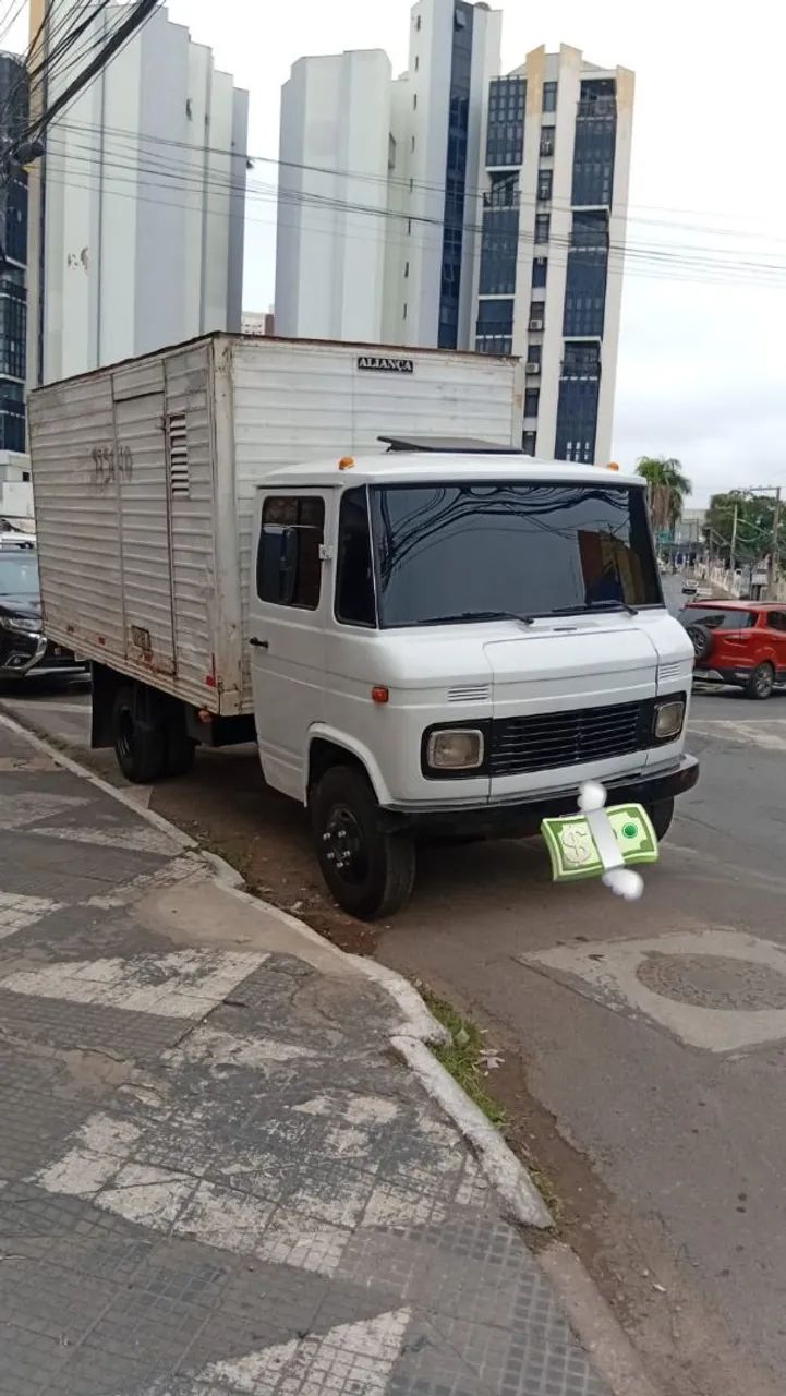Caminhão baú