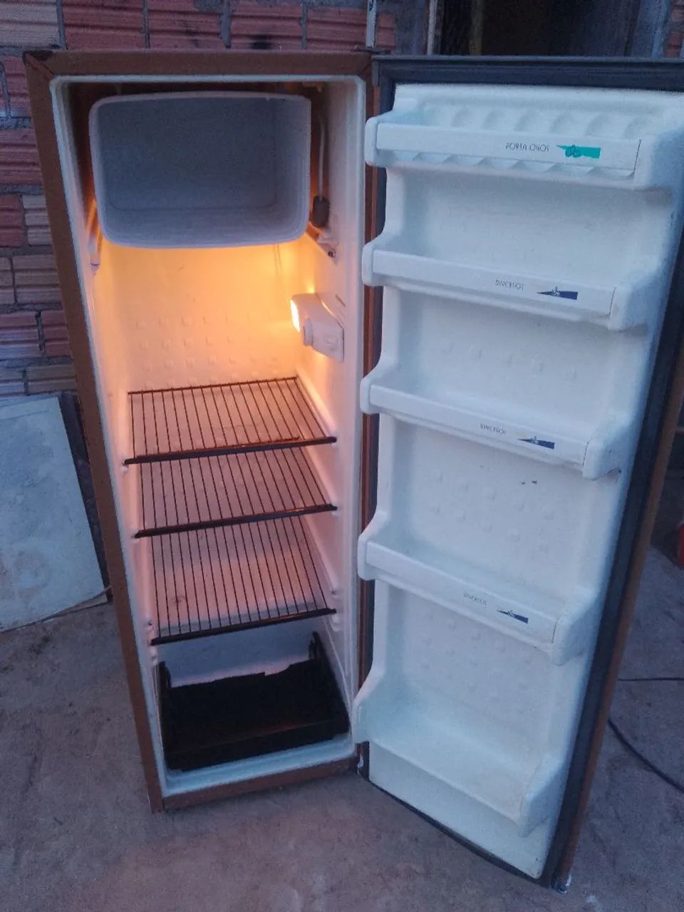 Geladeira funcionando perfeitamente usada - Foto 4
