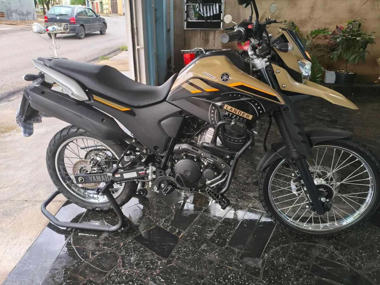 Lander 250 ano 2024 - Foto 4