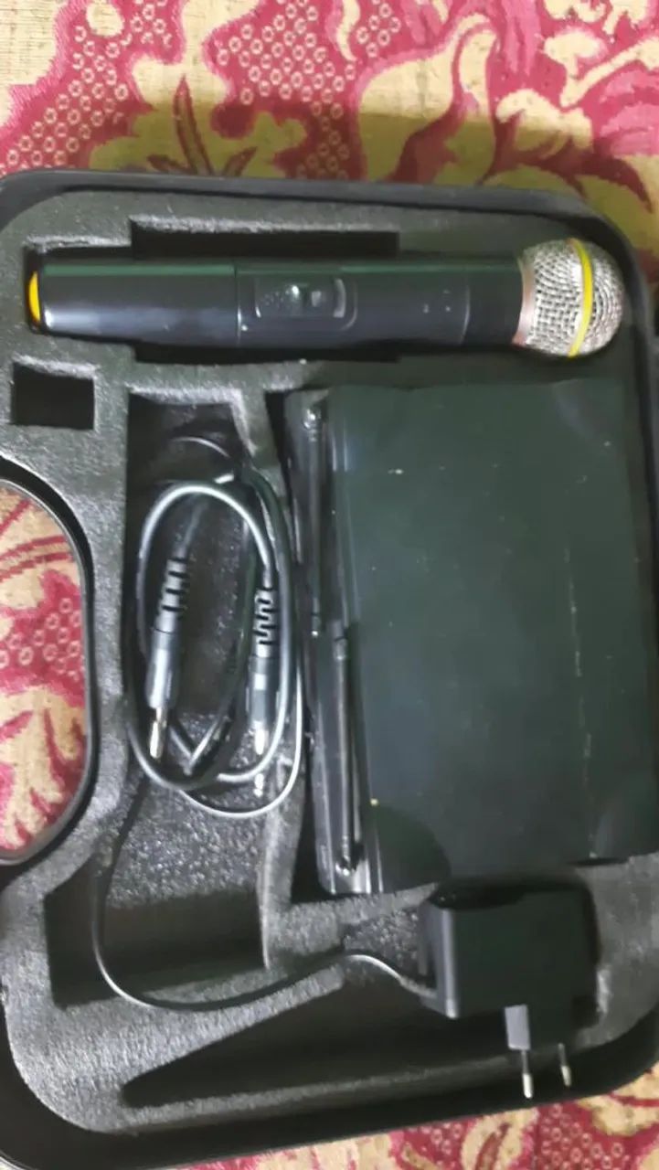 Vendo microfone pouco usado precinho