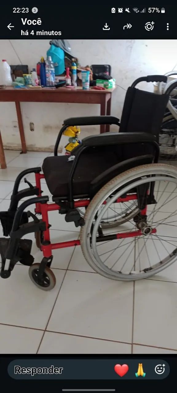 Cadeira de rodas nova