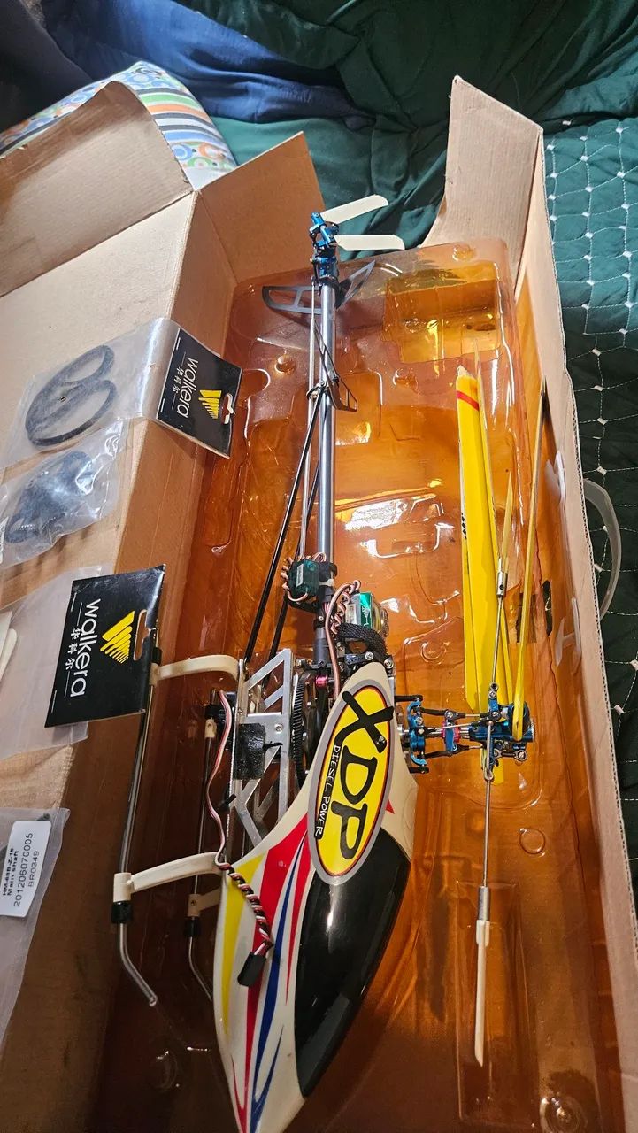 Helicoptero de controle remoto profissional  - Foto 2