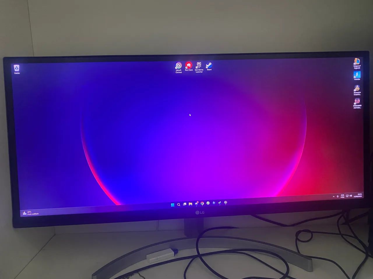 Monitor LG ultraWide 
