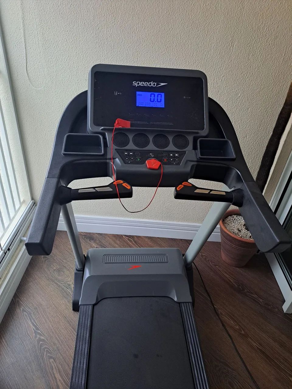 Esteira Ergometrica Speedo TR4 com inclinação eletrônica