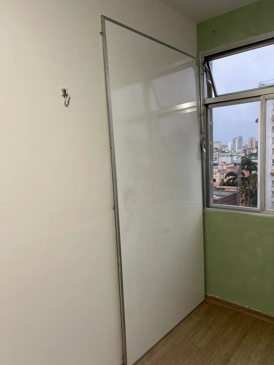 Quadro branco 2.30 x 140 - alumínio  - Foto 3