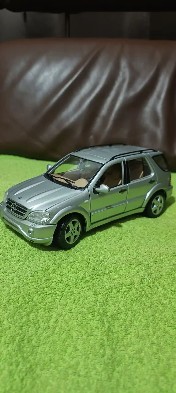Miniaturas 1/18  - Foto 4