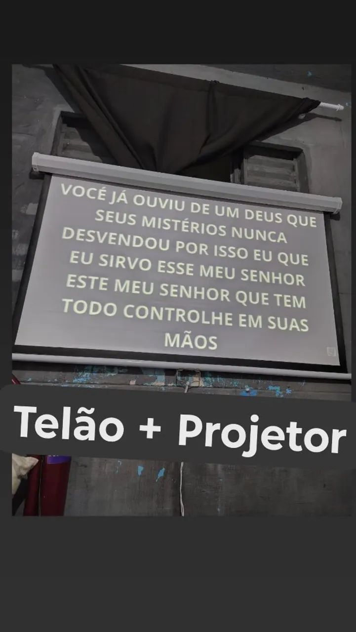 Telão e Projetor