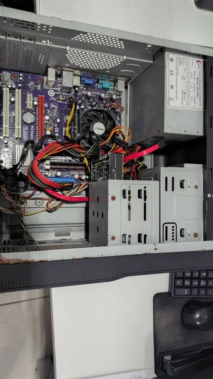 Vendo 3 computadores para retirada de peças. - Foto 3