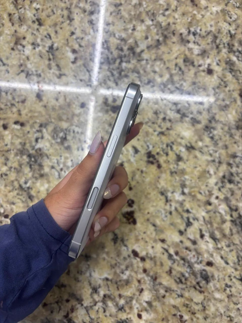 iPhone 16 Pro 128 GB - Branco - Excelente estado - Foto 2