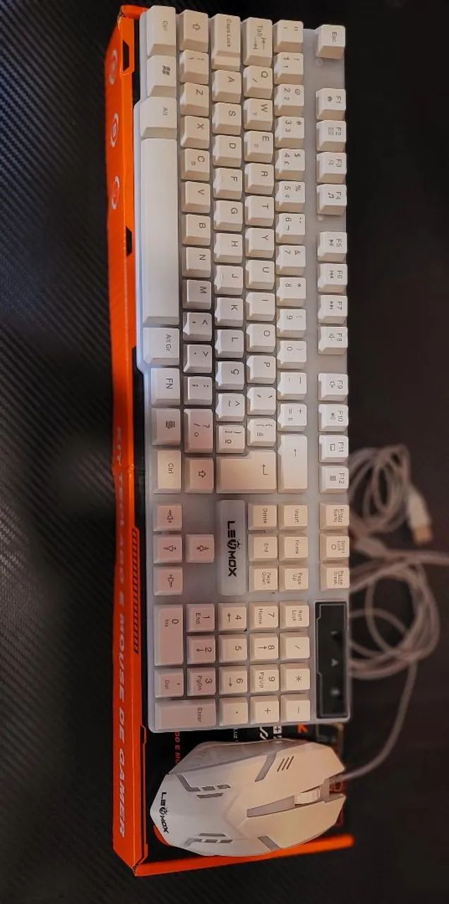 Kit teclado e mouse gamer semi-mecânico RGB branco - Foto 2