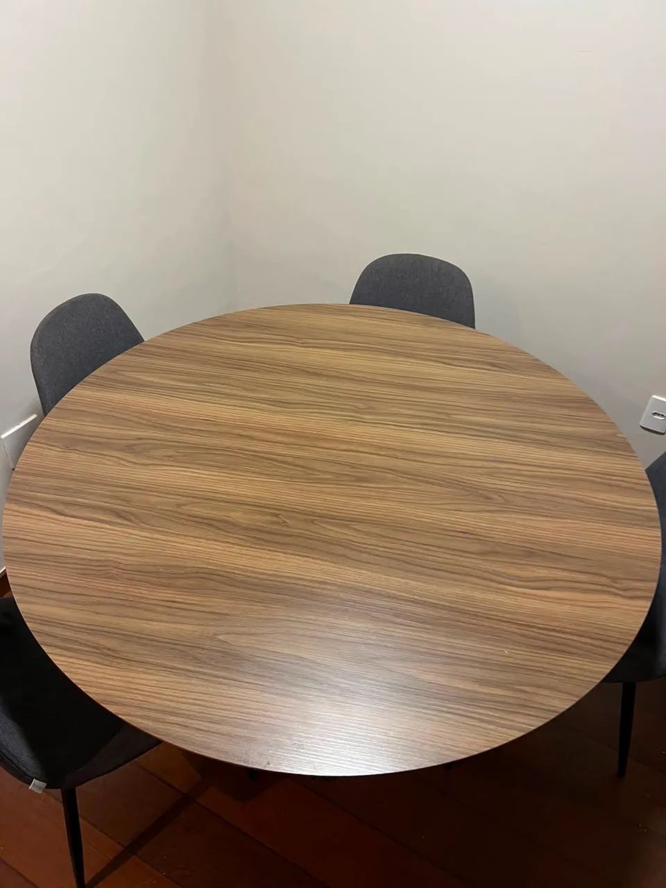Mesa de jantar - redonda - PERFEITO estado