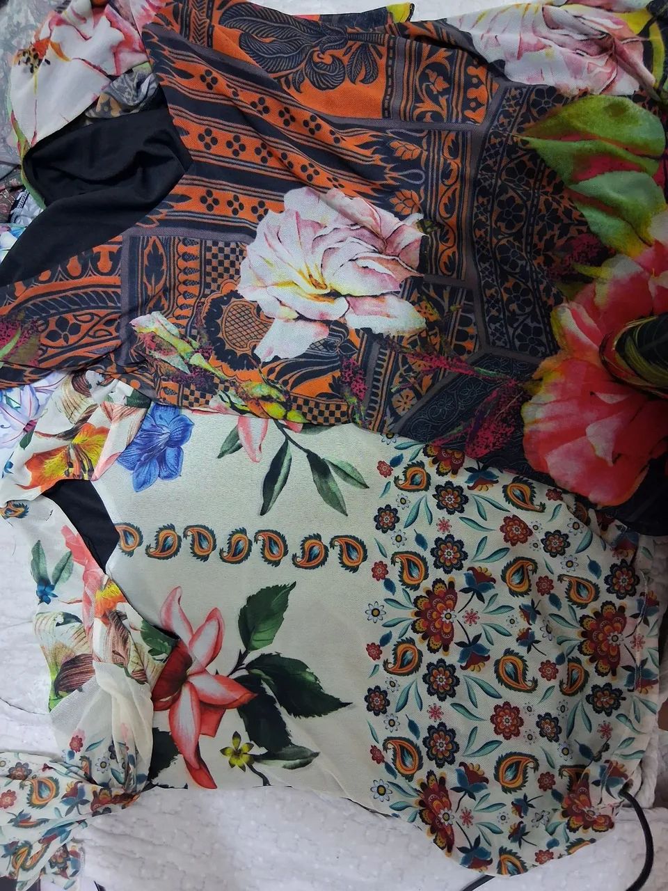 Blusas estampadas  - Foto 2