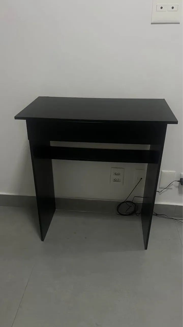 Mesinha de Computador com Suporte e Gaveta 