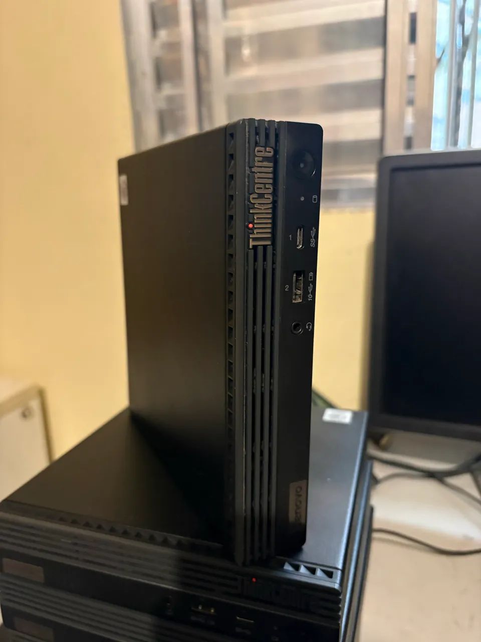 MINI PC LENOVO M70q