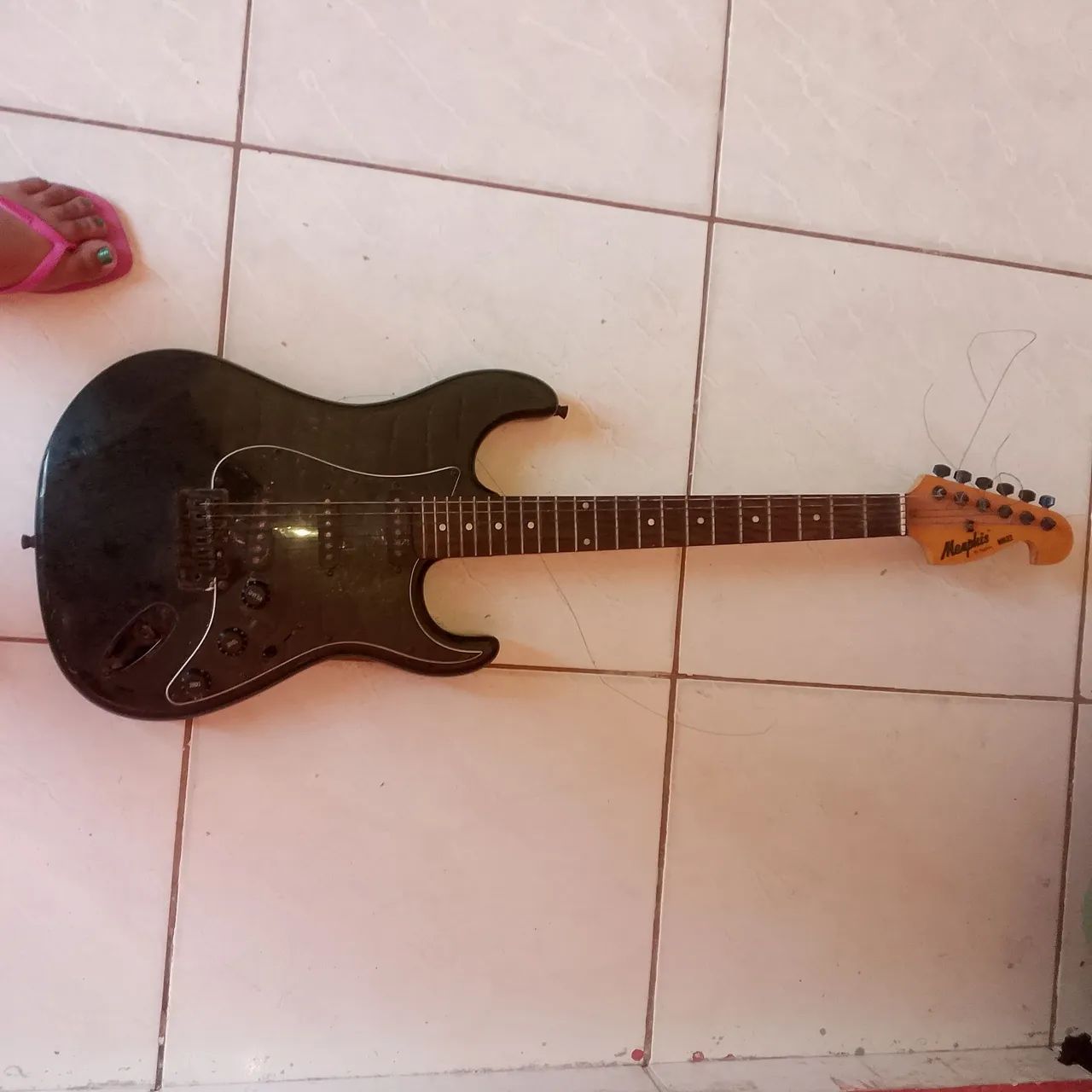 Guitarra elétrica, usada - Foto 2