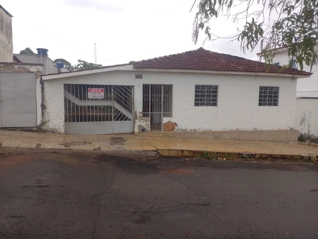 Casa a venda em Itauçu 