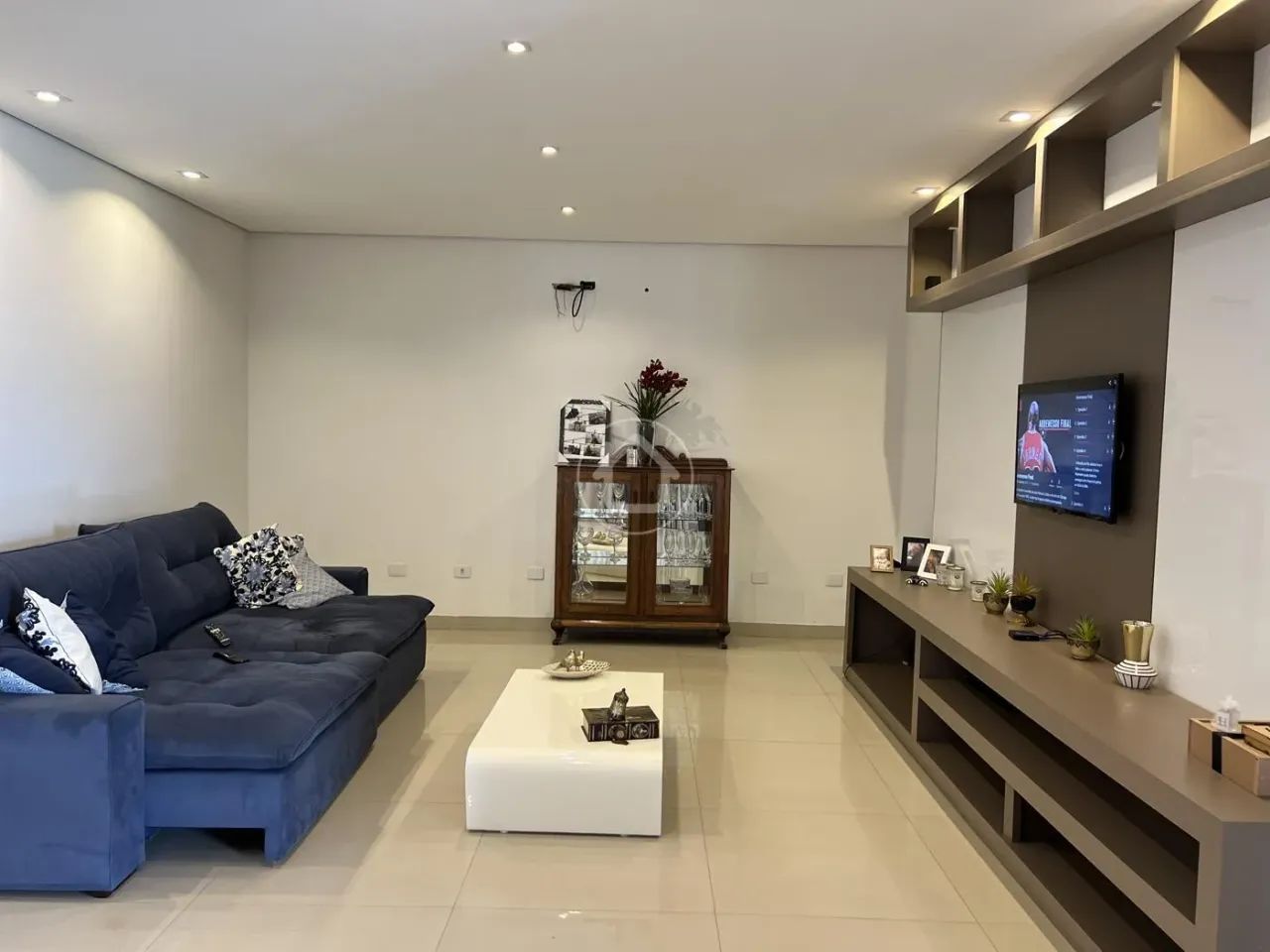 CASA COM 02 SUITES SENDO 01 MASTER - Foto 3