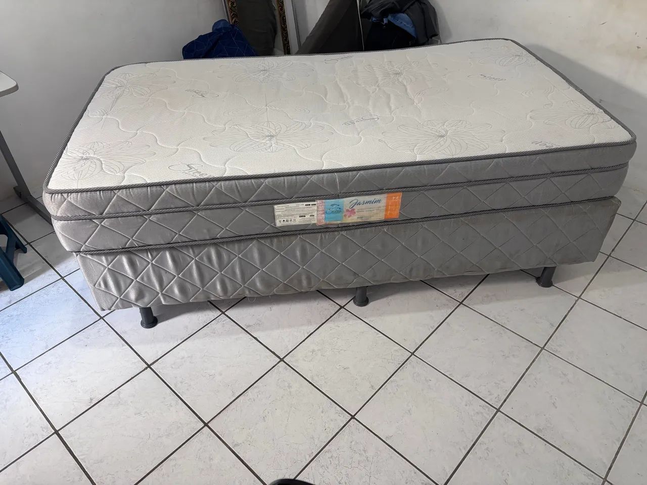 VENDO CAMA BOX + COLCHÃO  - Foto 2