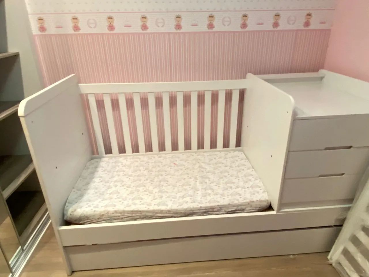 Berço multifuncional 