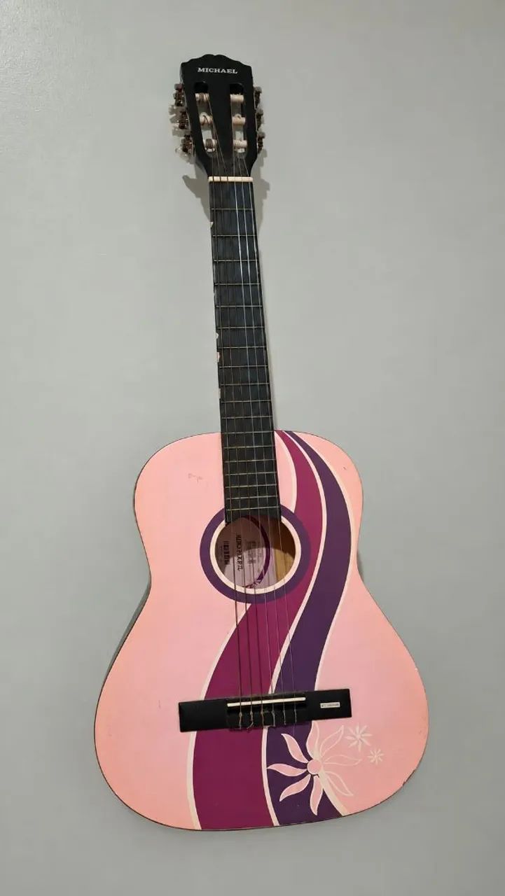 Violão Michael modelo VM16S, original, tamanho 36 polegadas, na cor rosa, roxo e flores