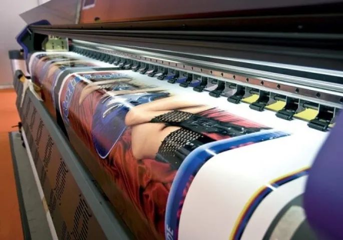 Impressão Digital Lonas e Adesivos