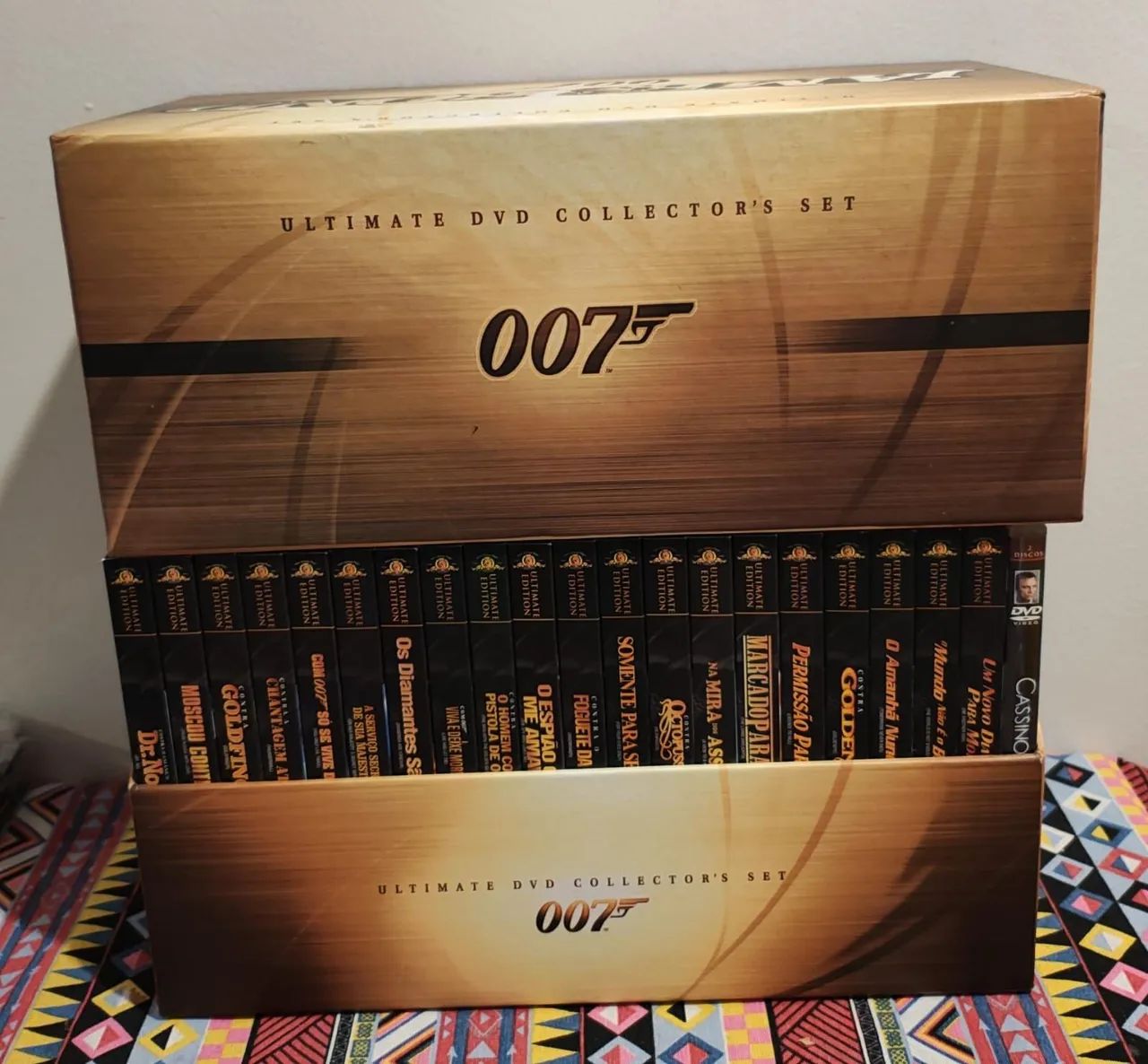BOX JAMES BOND 007 - Ultimate DVD Collector's Set (A edição definitiva!) - Foto 3