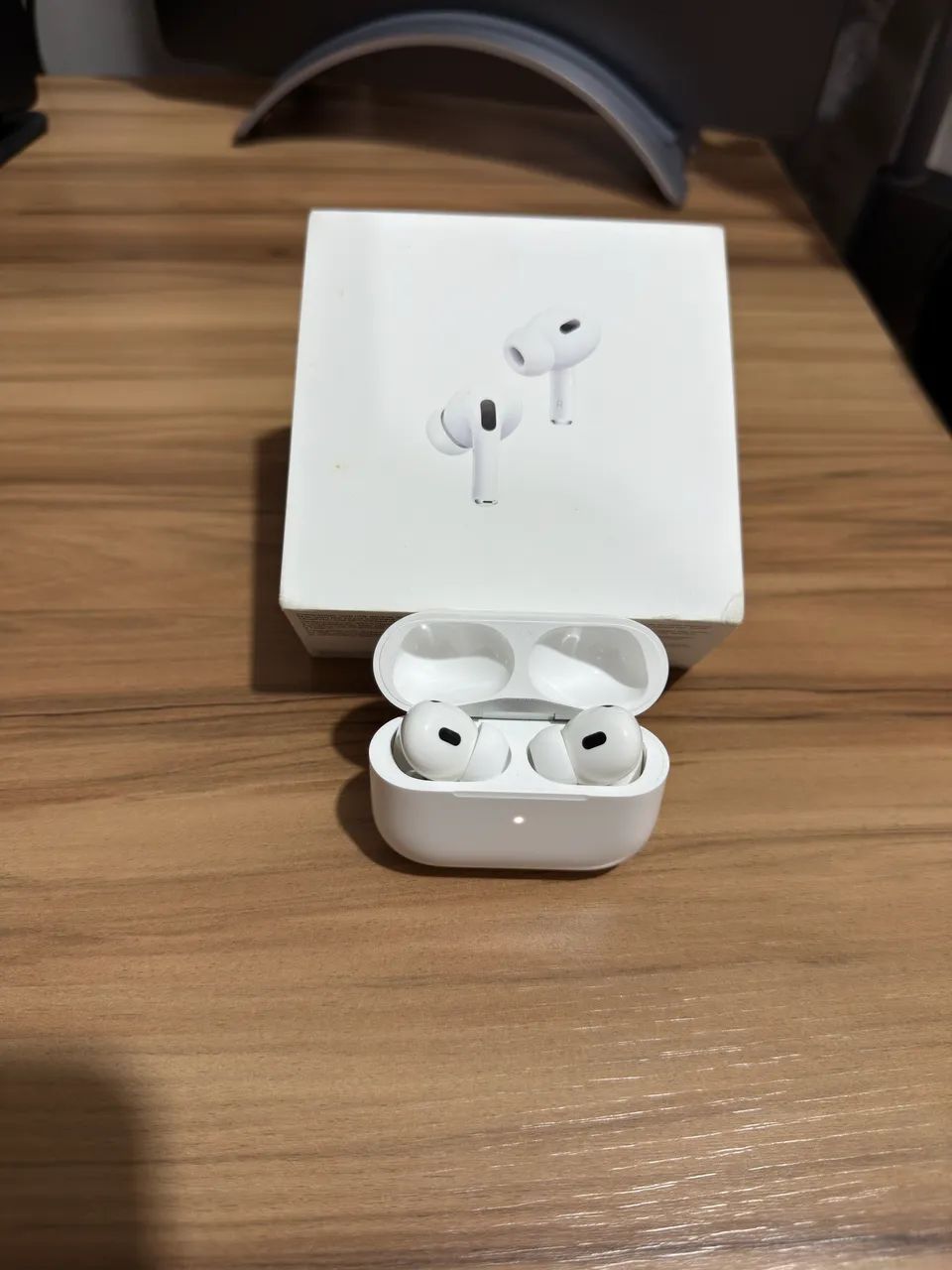 Fone de ouvido AirPods Pro 2 USB-C Original Completo - Excelente Estado