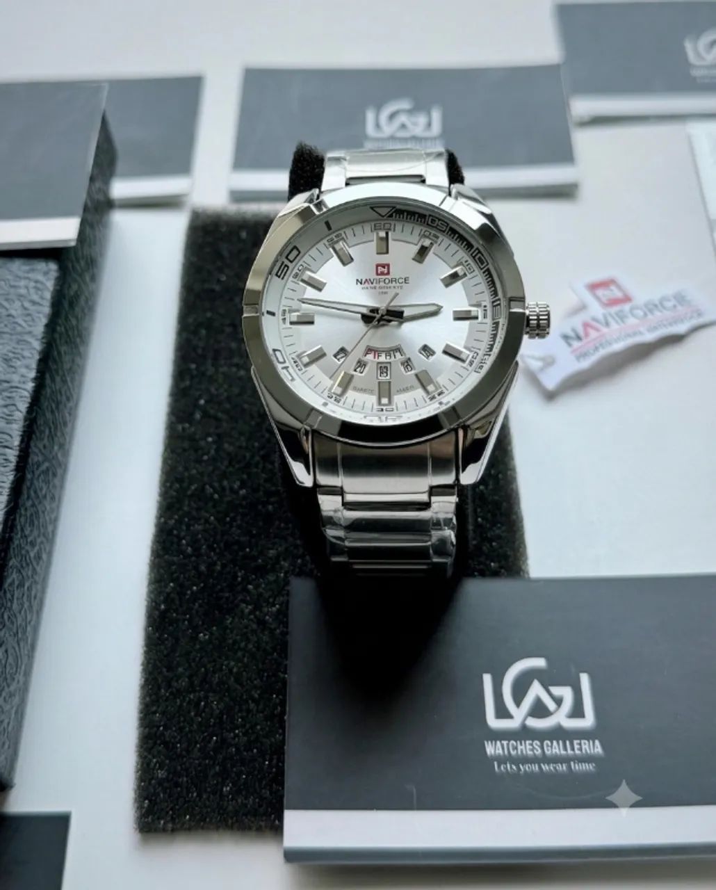 Relógio de Pulso Prata Branco  Naviforce NF9038