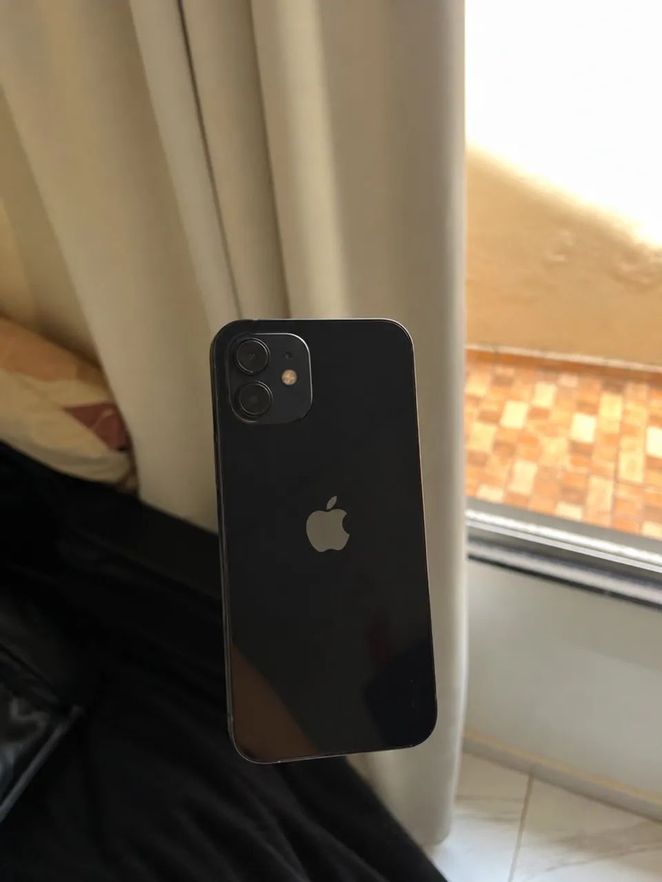 IPHONE 12 128GB 80%bateria - Foto 2