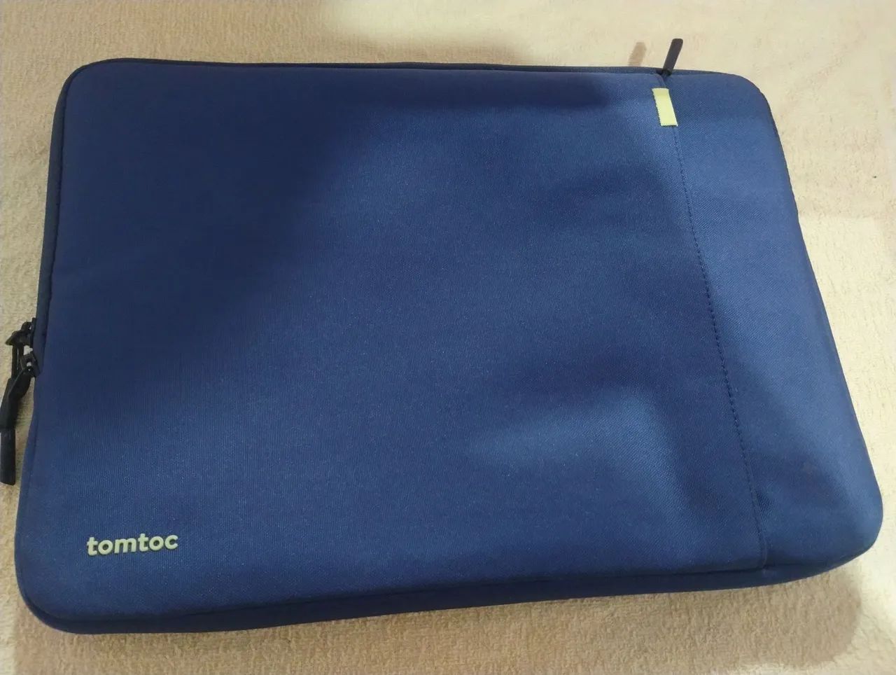 Capa Protetora Tomtoc Para Tablet e MacBook até 16 Polegadas, Resistente a Água. 38x27x3 