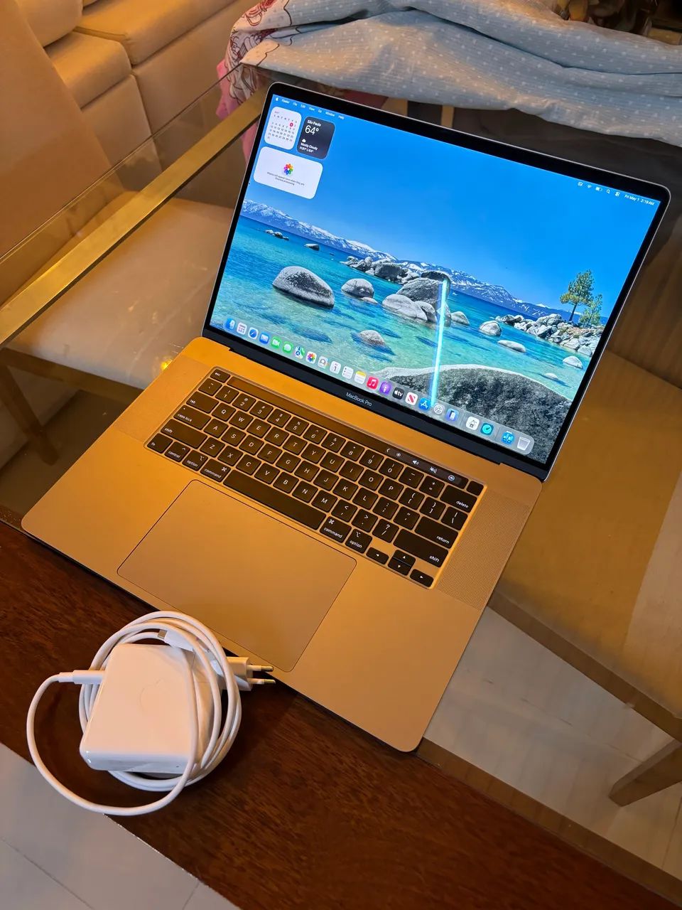 Macbook Pro 16 Touchbar 8C 40GB (32 Ram 8 GPU) 2TB A2141 i9-9880HK