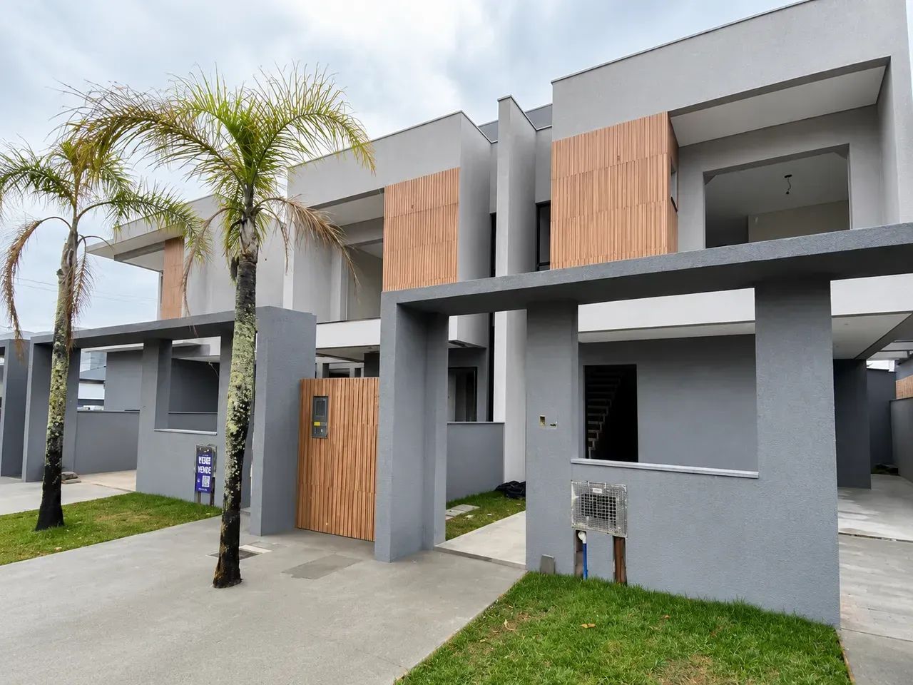 Casa com 3 Dormitórios a 150 Metros da Praia dos Açores | Florianópolis - SC - Foto 2