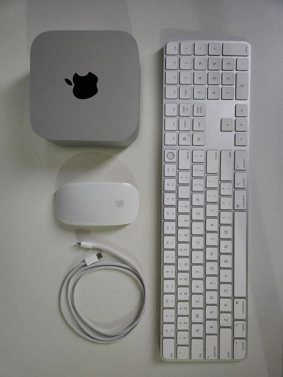Apple Mac mini m4 16gb kit com teclado e mouse magic